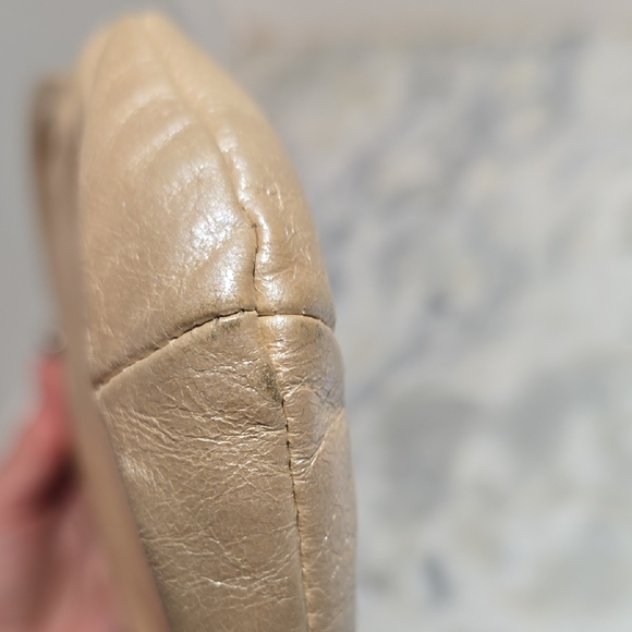 HOBO International Champagne Wristlet Clutch - Picture 10 of 17